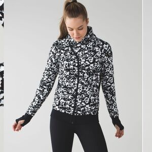 lululemon athletica Cozy Cuddle Up Jacket Fleur Sombre Black White Floral Zip Up